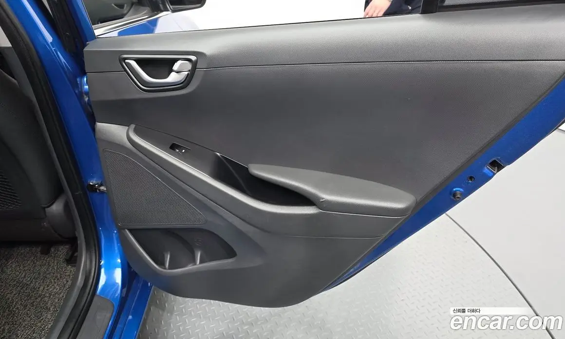 Hyundai Ioniq 2017 1.6 АКПП, фото 15