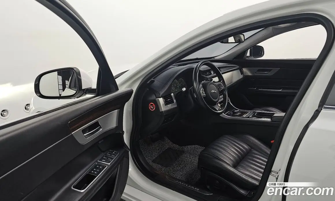 Jaguar XF 2017 2.0 АКПП, фото 10