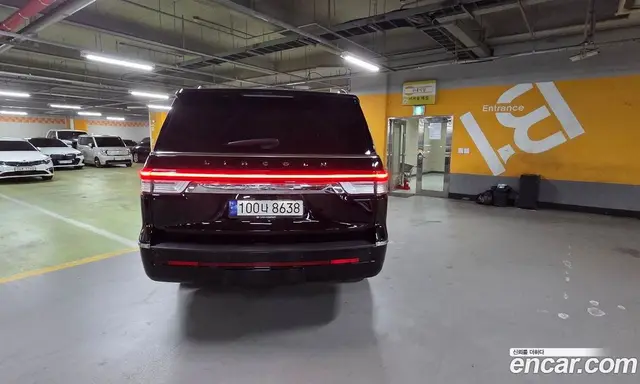 Lincoln Navigator 2022 3.5 АКПП, миниатюра 4 Lincoln Navigator 2022 3.5 АКПП, миниатюра 4