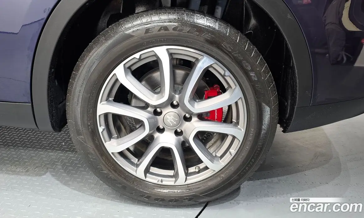 Maserati Levante 2019 3.0 АКПП, фото 7 Maserati Levante 2019 3.0 АКПП, фото 7