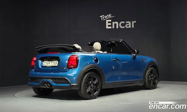 Mini Cooper Convertible 2023 2.0 АКПП, миниатюра 2 Mini Cooper Convertible 2023 2.0 АКПП, миниатюра 2