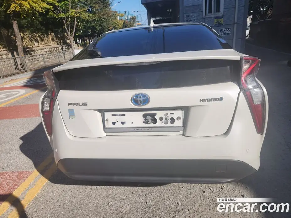 Toyota Prius 2016 1.8 АКПП, фото 4