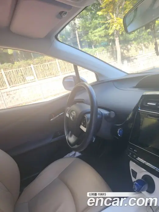 Toyota Prius 2016 1.8 АКПП, миниатюра 6