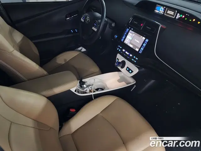 Toyota Prius 2016 1.8 АКПП, миниатюра 7