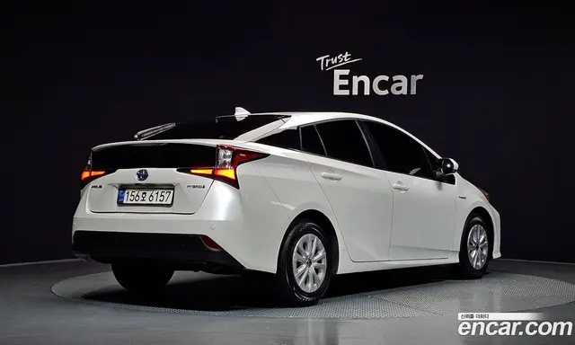 Toyota Prius 2021 1.8 АКПП, миниатюра 2 Toyota Prius 2021 1.8 АКПП, миниатюра 2
