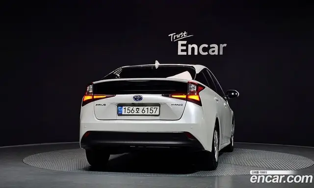 Toyota Prius 2021 1.8 АКПП, миниатюра 4 Toyota Prius 2021 1.8 АКПП, миниатюра 4