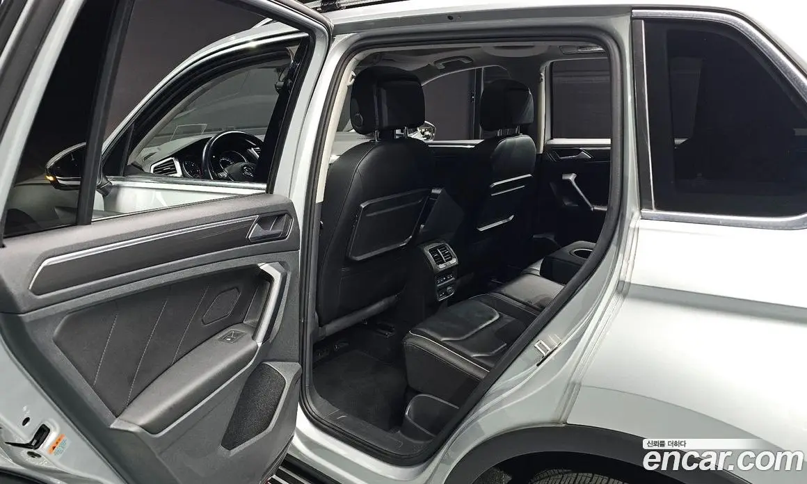 Volkswagen Tiguan 2018 2.0 АКПП, фото 12
