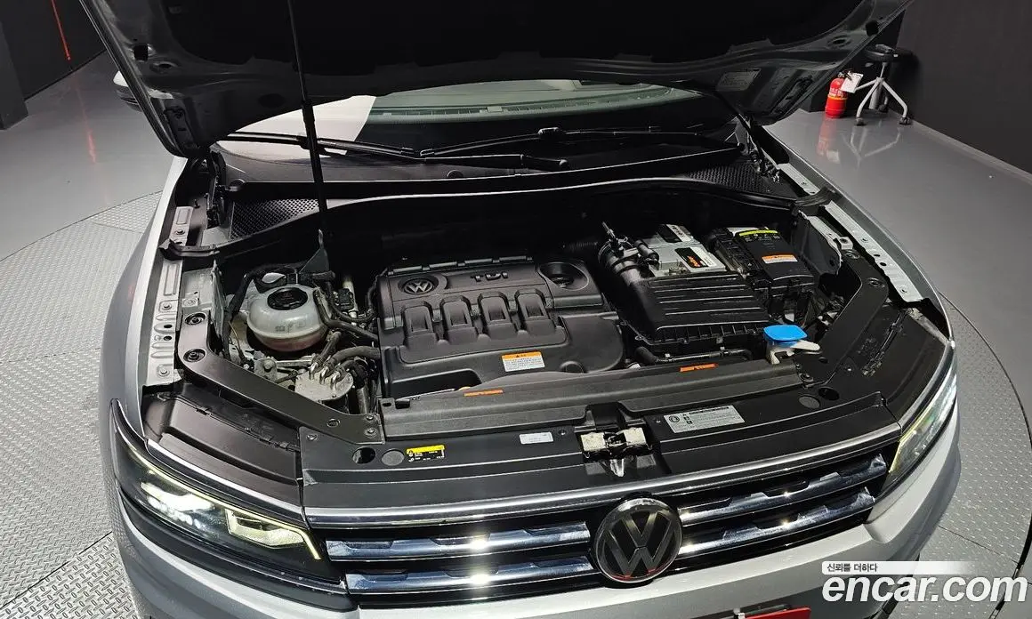 Volkswagen Tiguan 2018 2.0 АКПП, фото 6