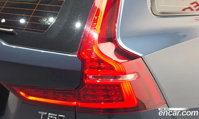 Volvo V60 2020 2.0 АКПП, миниатюра 9 Volvo V60 2020 2.0 АКПП, миниатюра 9