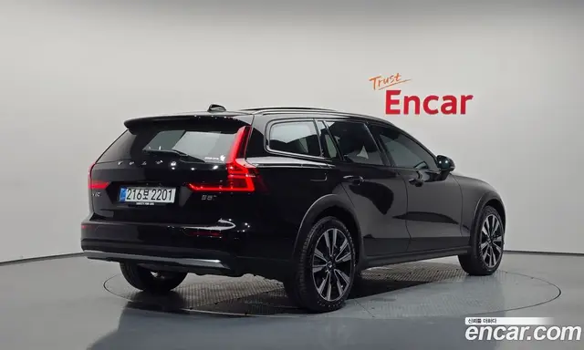 Volvo V60 2025 2.0 АКПП, миниатюра 2
