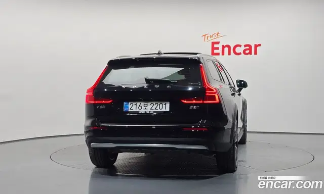 Volvo V60 2025 2.0 АКПП, миниатюра 4