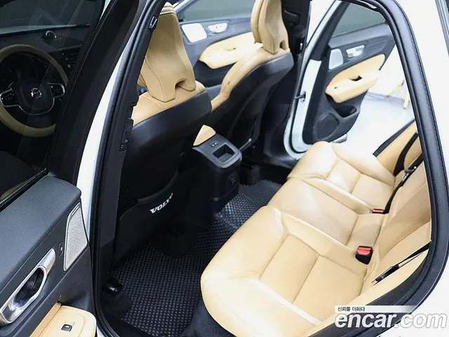 Volvo XC60 2021 2.0 АКПП, миниатюра 11