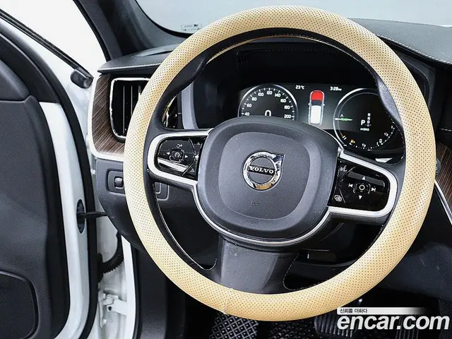 Volvo XC60 2021 2.0 АКПП, миниатюра 12