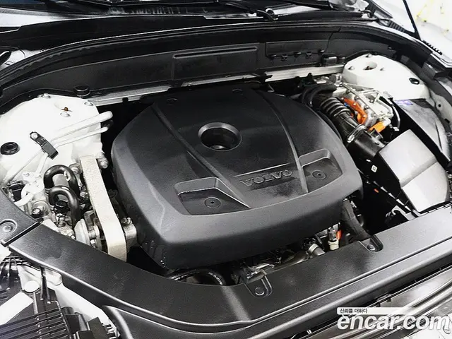 Volvo XC60 2021 2.0 АКПП, миниатюра 6