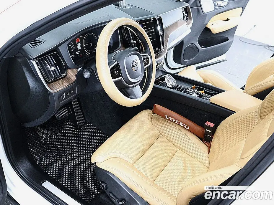 Volvo XC60 2021 2.0 АКПП, фото 10