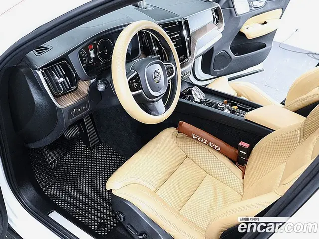 Volvo XC60 2021 2.0 АКПП, миниатюра 10