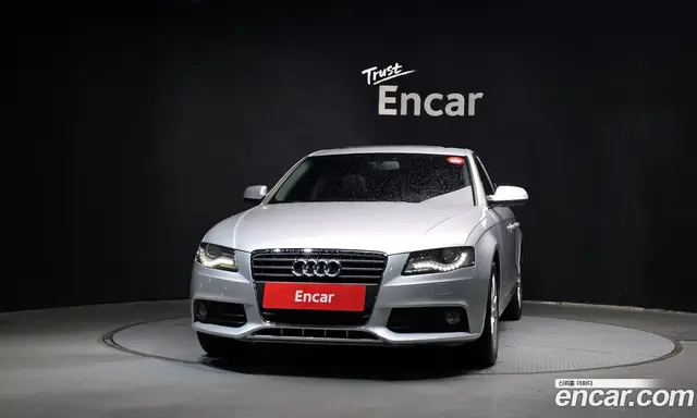 Audi A4 2010 2.0 АКПП, миниатюра 3