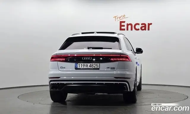 Audi Q8 2022 3.0 АКПП, миниатюра 3