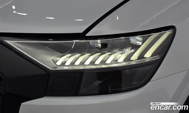 Audi Q8 2022 3.0 АКПП, миниатюра 7