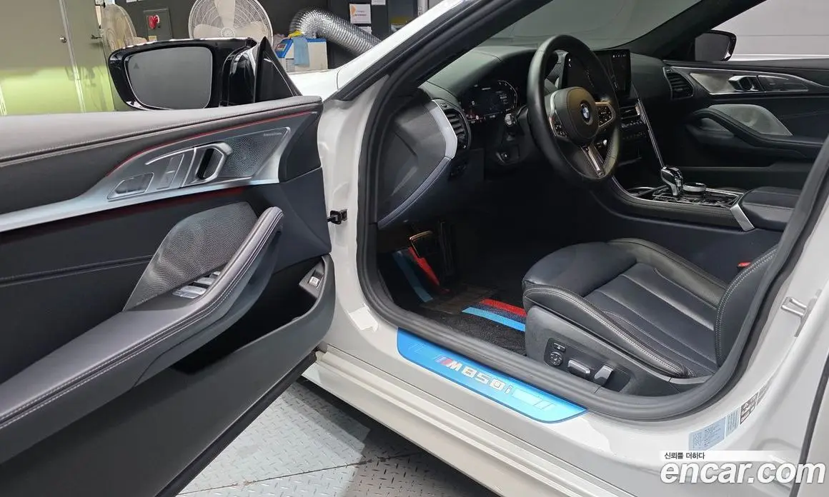 BMW 8 серия 2023 4.4 АКПП, фото 13