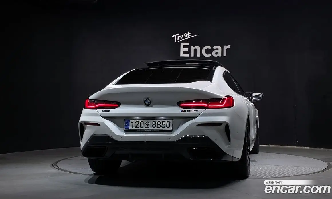 BMW 8 серия 2023 4.4 АКПП, фото 4