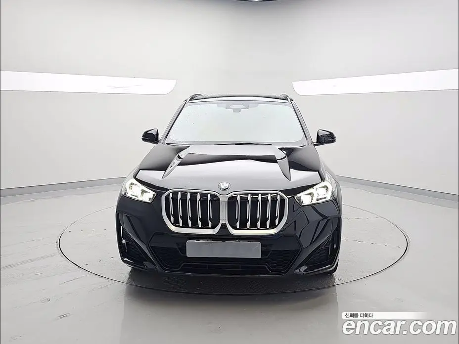 BMW X1 2023 2.0 АКПП, фото 3