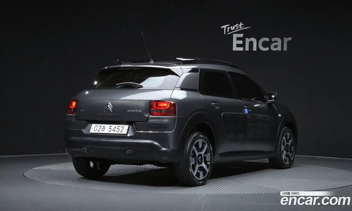 Citroen C4 Cactus 2017 1.6 АКПП, фото 1 Citroen C4 Cactus 2017 1.6 АКПП, фото 1