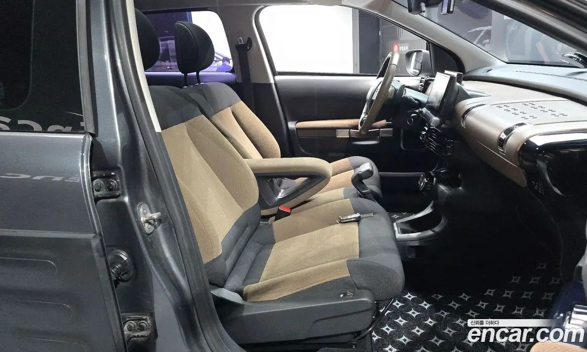 Citroen C4 Cactus 2017 1.6 АКПП, фото 17 Citroen C4 Cactus 2017 1.6 АКПП, фото 17