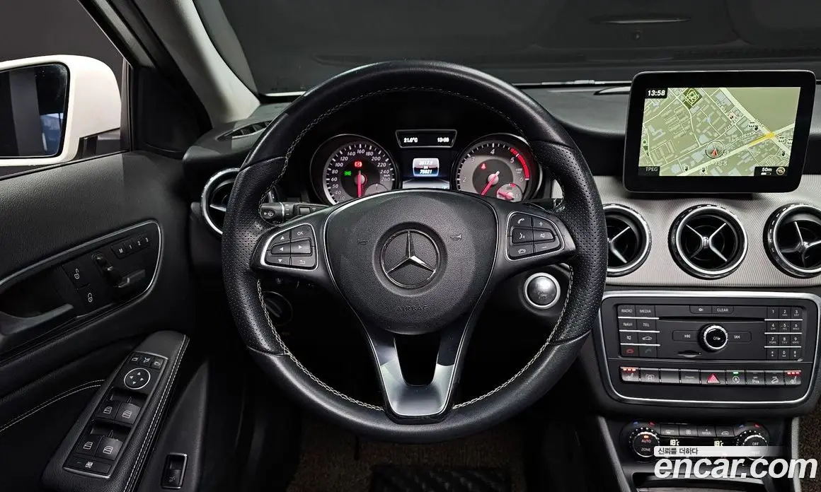 Mercedes-Benz GLA-Class 2017 2.1 АКПП, фото 13