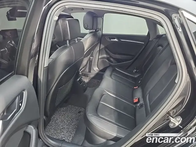 Audi A3 2018 2.0 АКПП, миниатюра 12