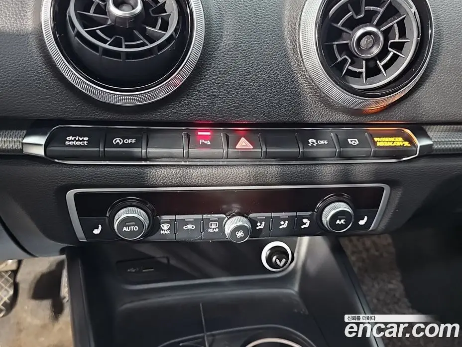 Audi A3 2018 2.0 АКПП, фото 16