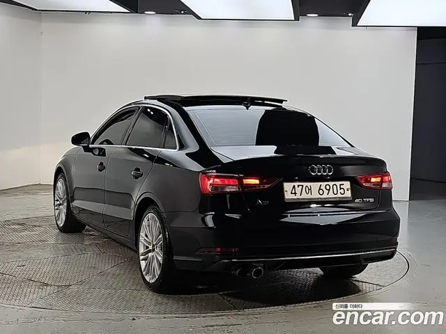 Audi A3 2018 2.0 АКПП, миниатюра 3
