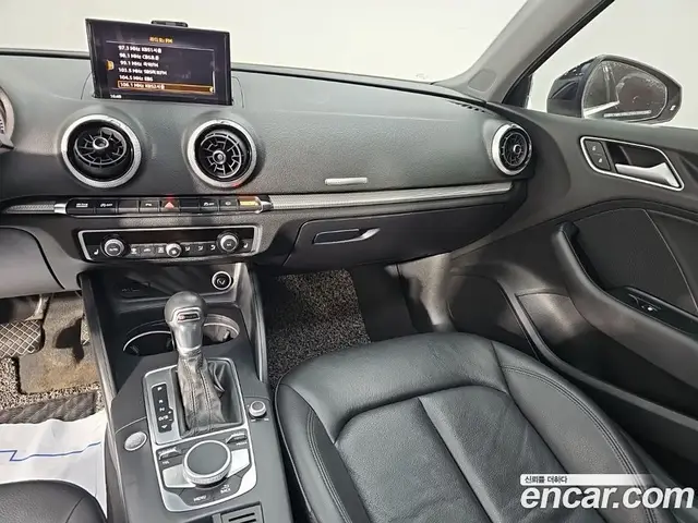 Audi A3 2018 2.0 АКПП, миниатюра 10