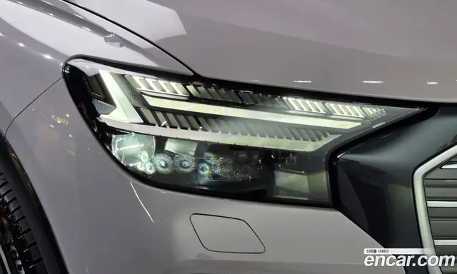Audi Q4 e-tron 2025 0.2 АКПП, миниатюра 8