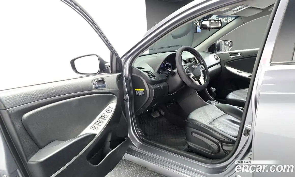 Hyundai Accent 2014 1.6 АКПП, фото 13