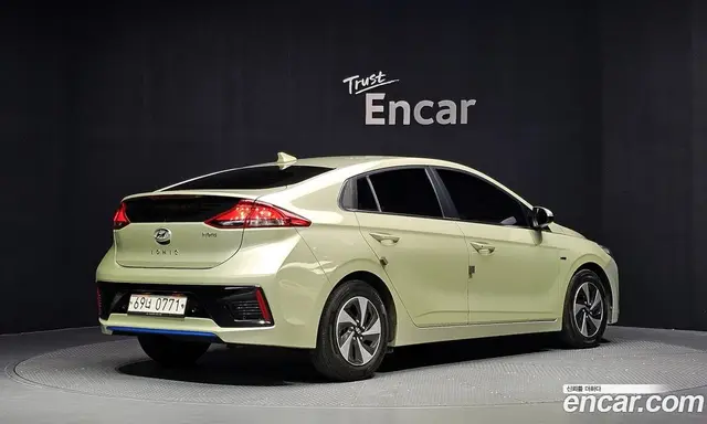 Hyundai Ioniq 2016 1.6 АКПП, миниатюра 2