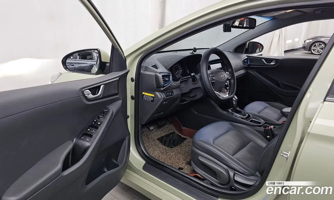 Hyundai Ioniq 2016 1.6 АКПП, фото 13