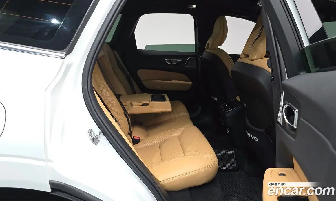 Volvo XC60 2020 2.0 АКПП, фото 16 Volvo XC60 2020 2.0 АКПП, фото 16