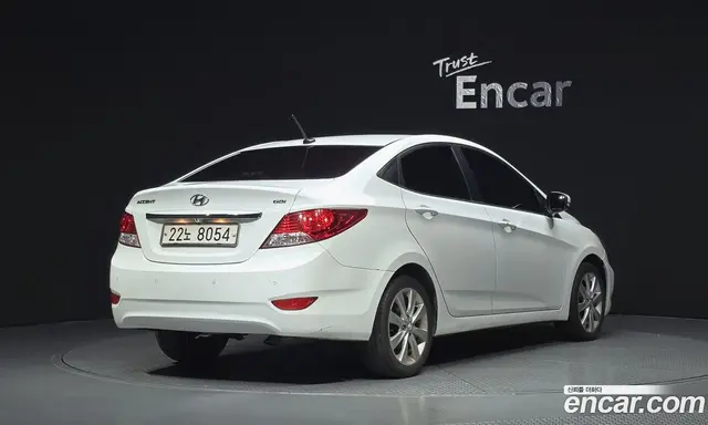 Hyundai Accent 2012 1.6 АКПП, миниатюра 2