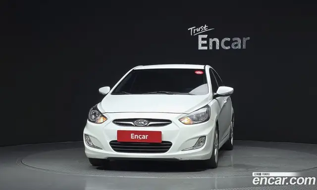 Hyundai Accent 2012 1.6 АКПП, миниатюра 3
