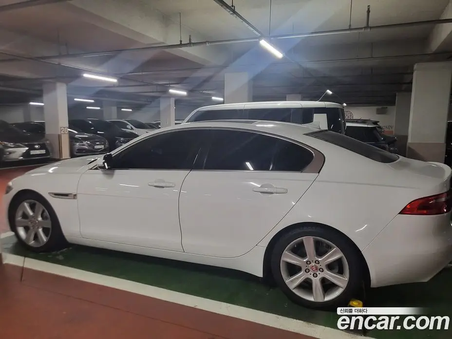Jaguar XE 2016 2.0 АКПП, фото 4