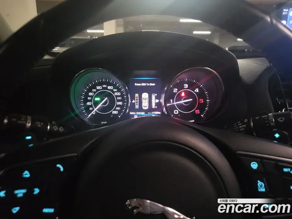 Jaguar XE 2016 2.0 АКПП, фото 5