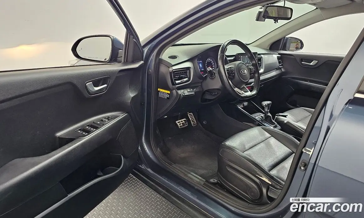 Kia Stonic 2017 1.6 АКПП, фото 13