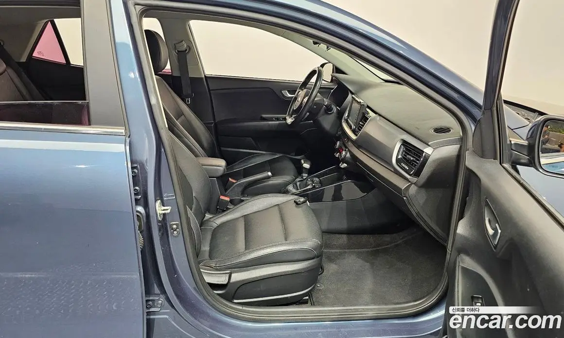 Kia Stonic 2017 1.6 АКПП, фото 16