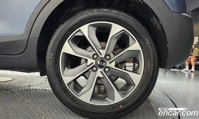 Kia Stonic 2017 1.6 АКПП, миниатюра 7