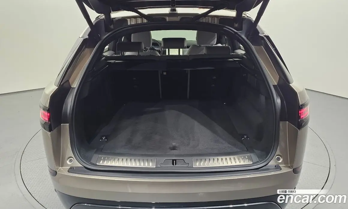 Land Rover Range Rover Velar 2025 2.0 АКПП, фото 10