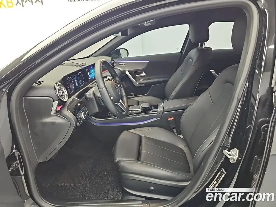 Mercedes-Benz A-Class 2021 2.0 АКПП, фото 11