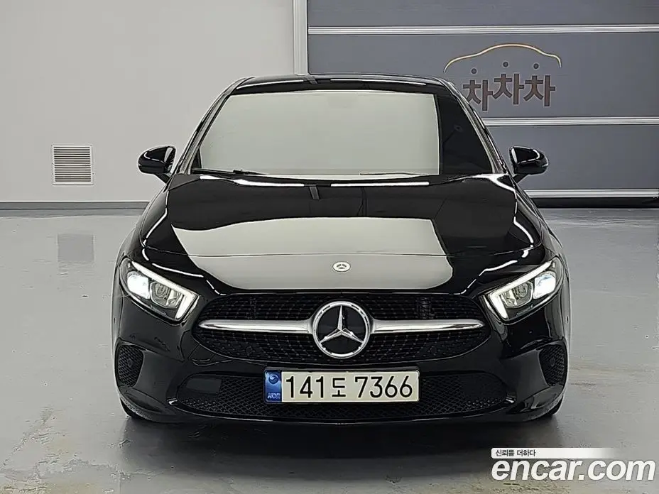 Mercedes-Benz A-Class 2021 2.0 АКПП, фото 3