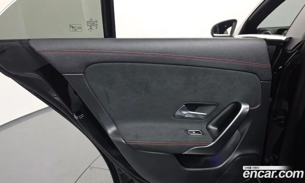 Mercedes-Benz CLA-Class 2023 2.0 АКПП, фото 15