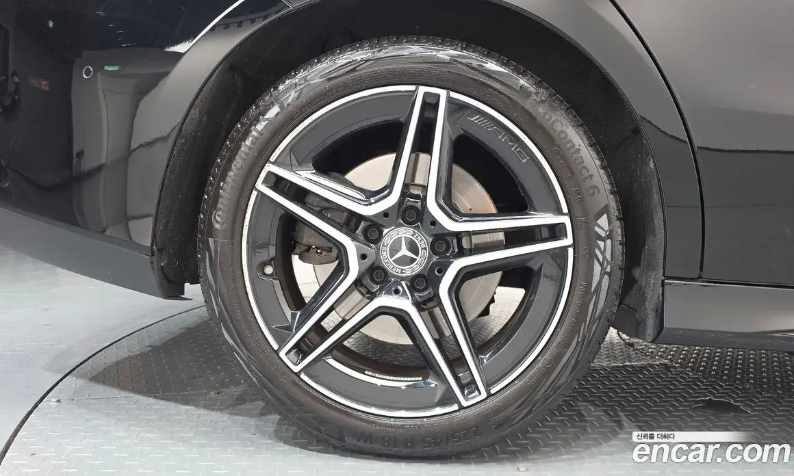 Mercedes-Benz CLA-Class 2023 2.0 АКПП, фото 5